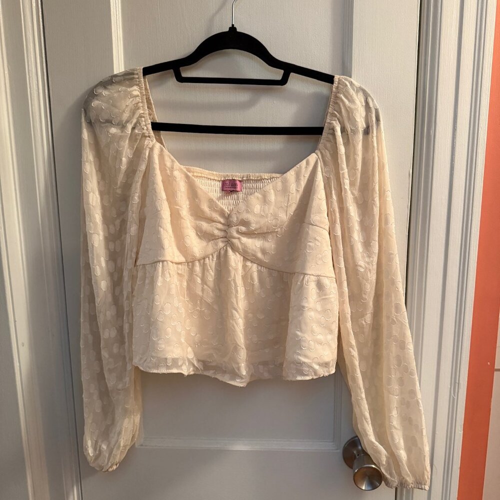 Cream blouse size M - Picture 2 of 8